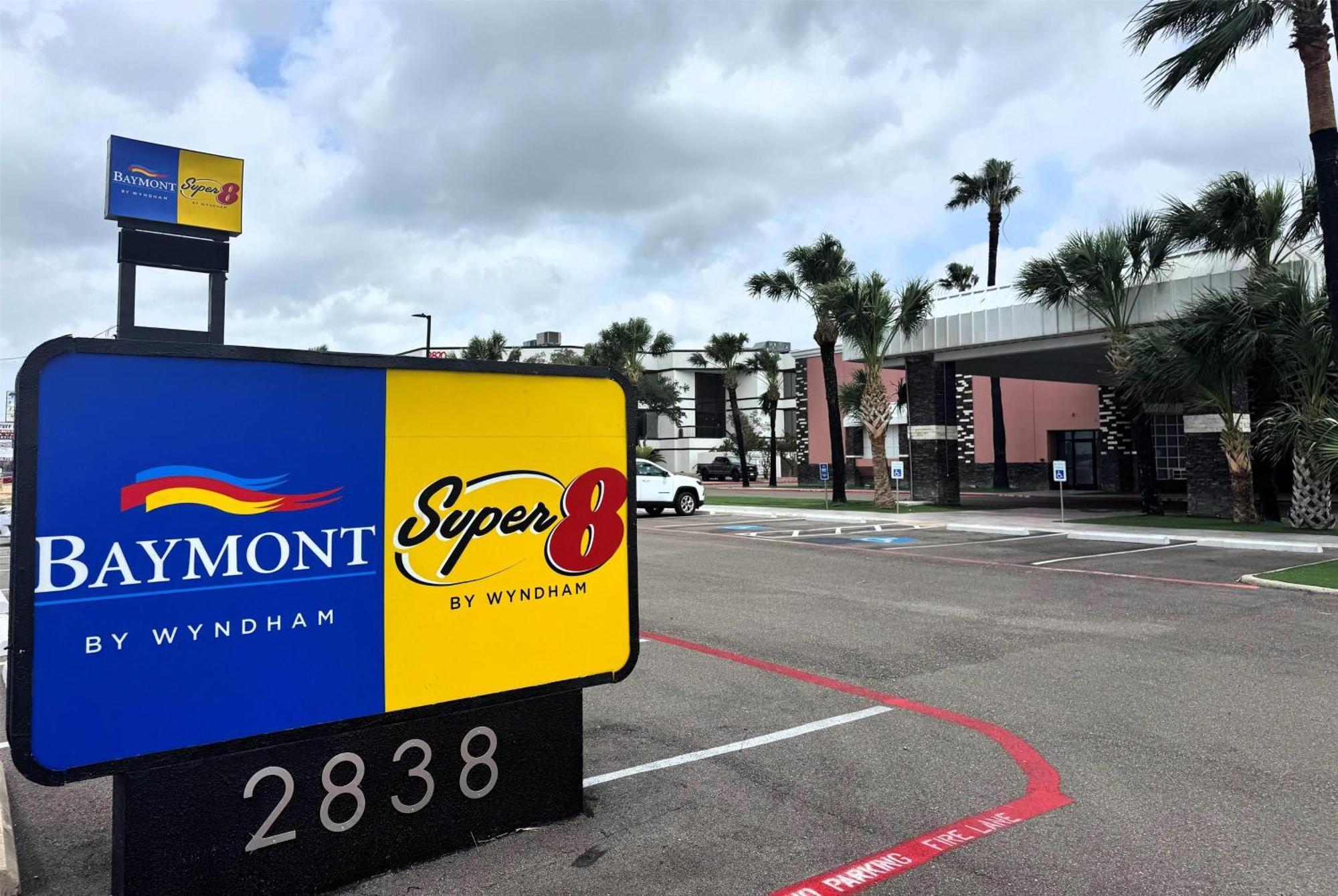 Super 8 By Wyndham Corpus Christi Airport Otel Dış mekan fotoğraf